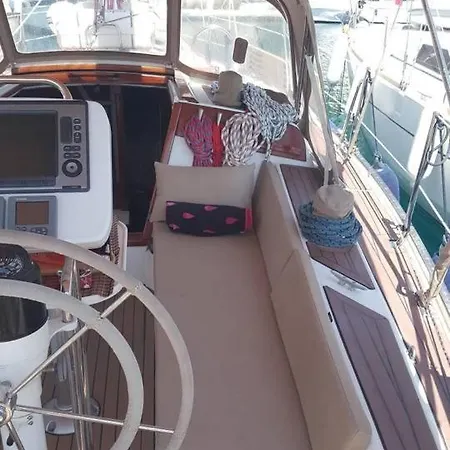 Sailboat Botel *