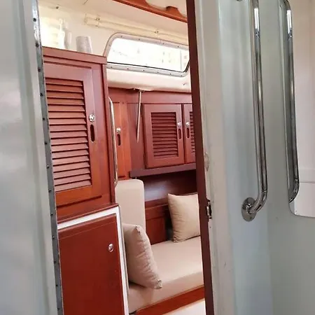 보트호텔 Sailboat