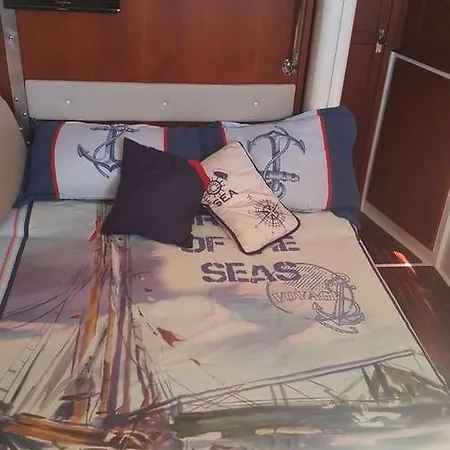 보트호텔 Sailboat