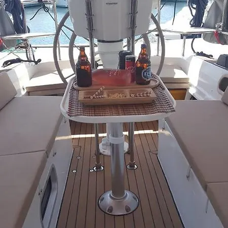 보트호텔 Sailboat 말마리스